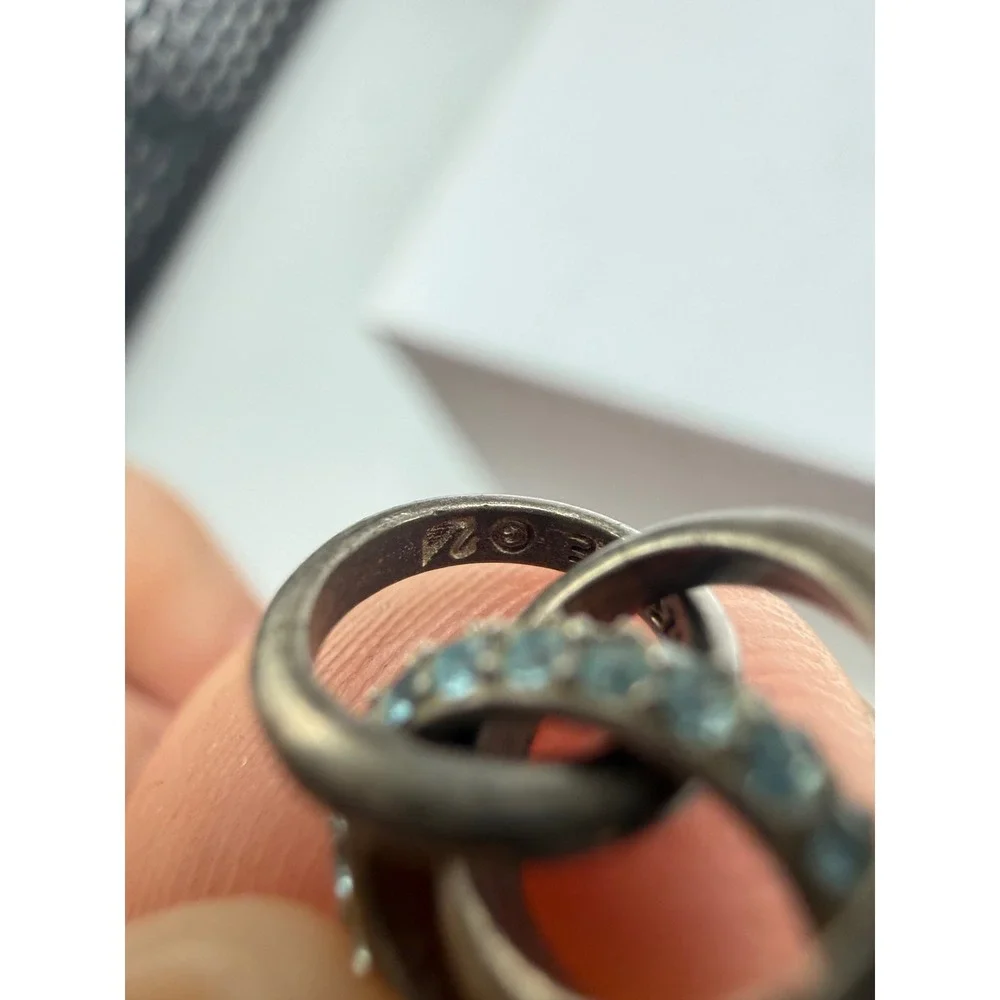 Chamilia 925 Silver Interlocking Triple Ring Charm Blue Crystal Pendant